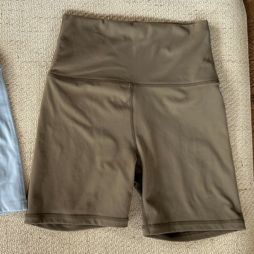 SET Active Luxform Bike Shorts - Sage - Small
